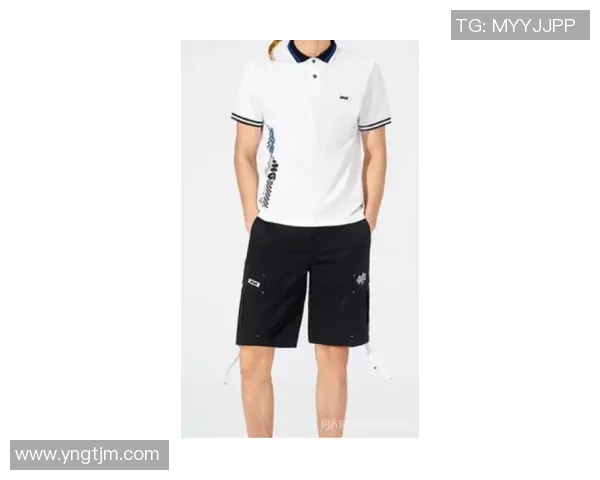 足球明星半袖潮流服饰男士搭配推荐展现个性与风格