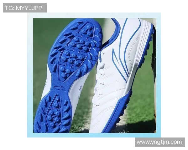 足球明星倾情代言品牌鞋引领潮流风尚助力运动时尚新风潮