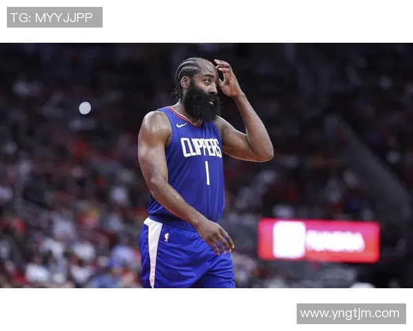 哈登携手足球明星共创精彩时刻引发体育界热议与关注